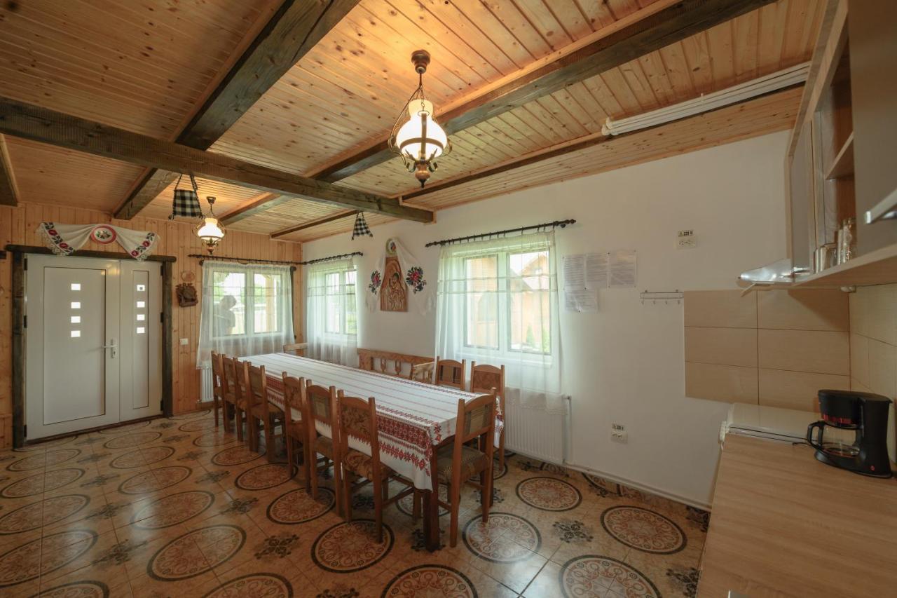 Casa Cupcea Villa Budesti  Ngoại thất bức ảnh